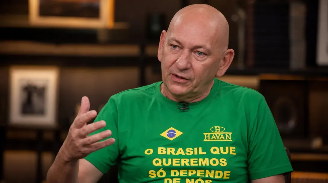 Luciano Hang durante a entrevista, duas semanas antes do atentado